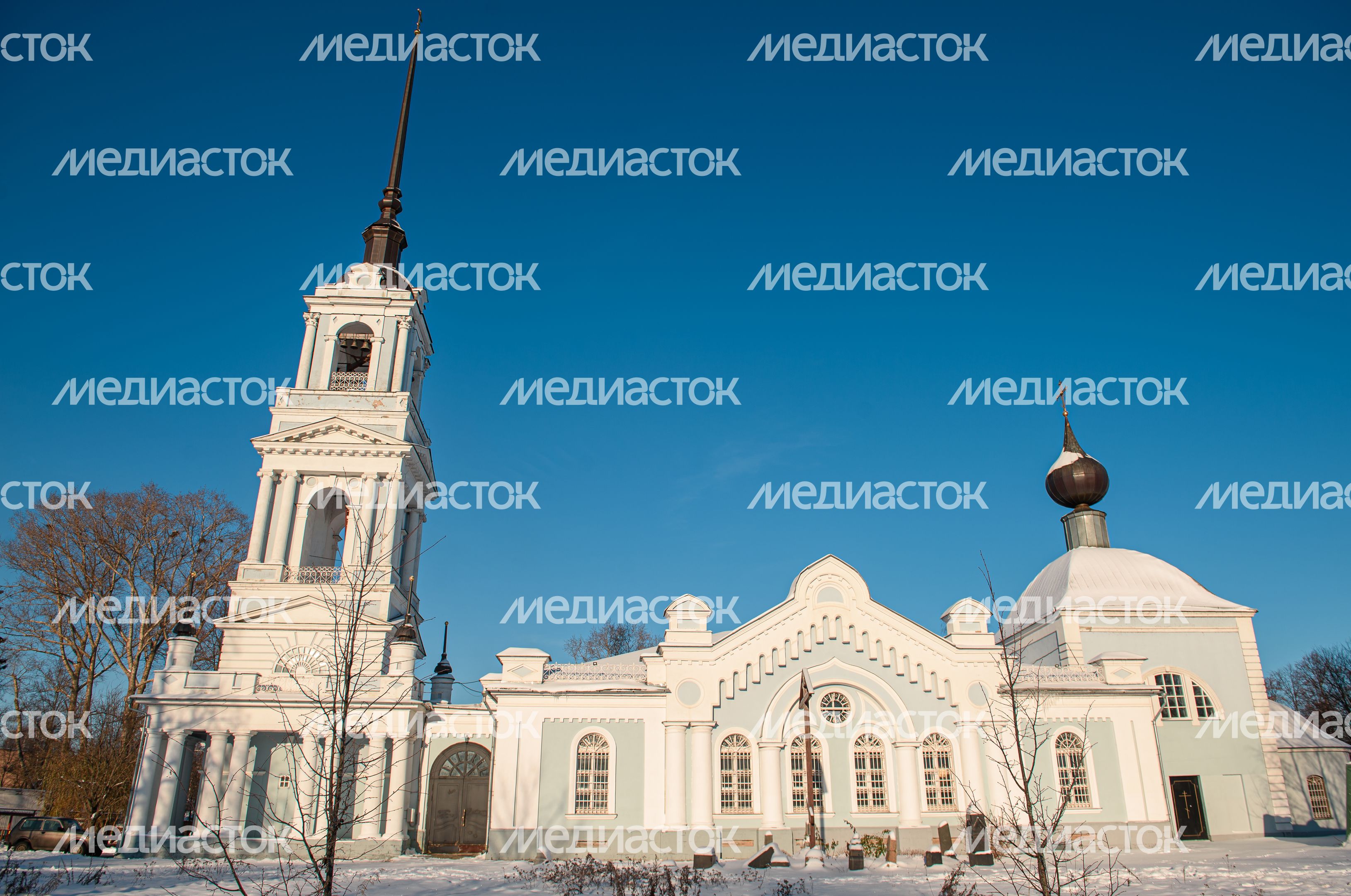 Зимние виды Вознесенской Церкви в городе Калязин