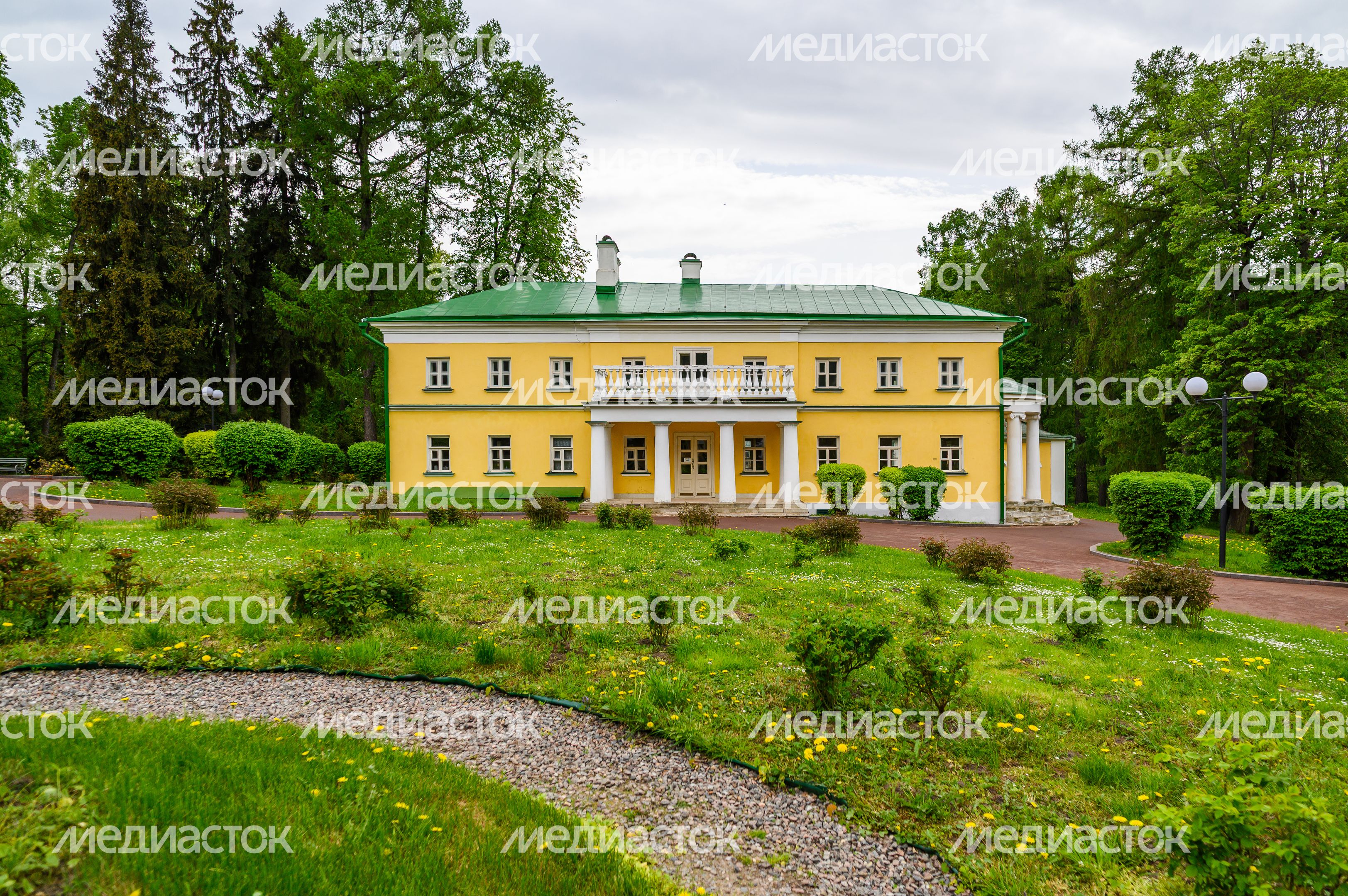 Историческая усадьба Горки в музее-заповеднике «Горки Ленинские» Историческая усадьба Горки в музее-заповеднике «Горки Ленинские»