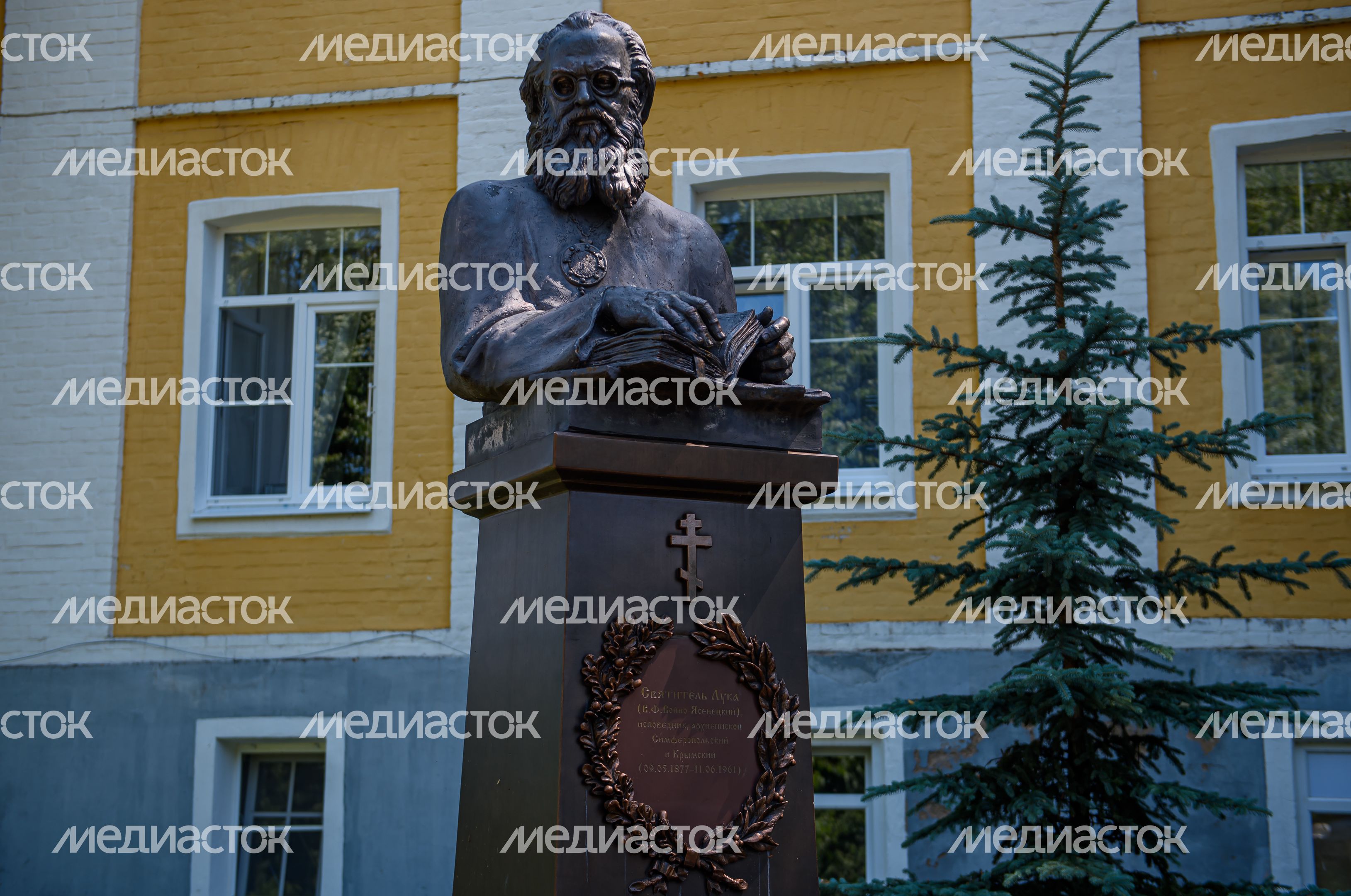 Летние виды Феодоровского женского монастыря
