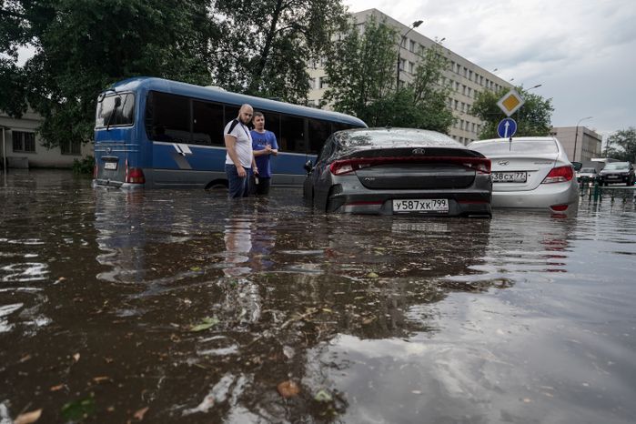 Последствия ливня в Москве
