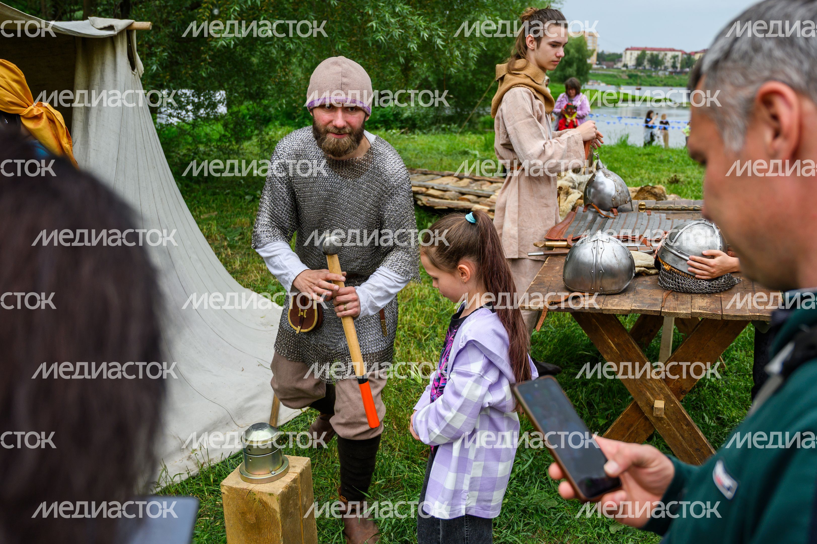 Путешествие в эпоху Средневековья и викингов на фестивале исторической реконструкции «Наследие предков 2025» в Раменском Путешествие в эпоху Средневековья и викингов на фестивале исторической реконструкции «Наследие предков 2025» в Раменском