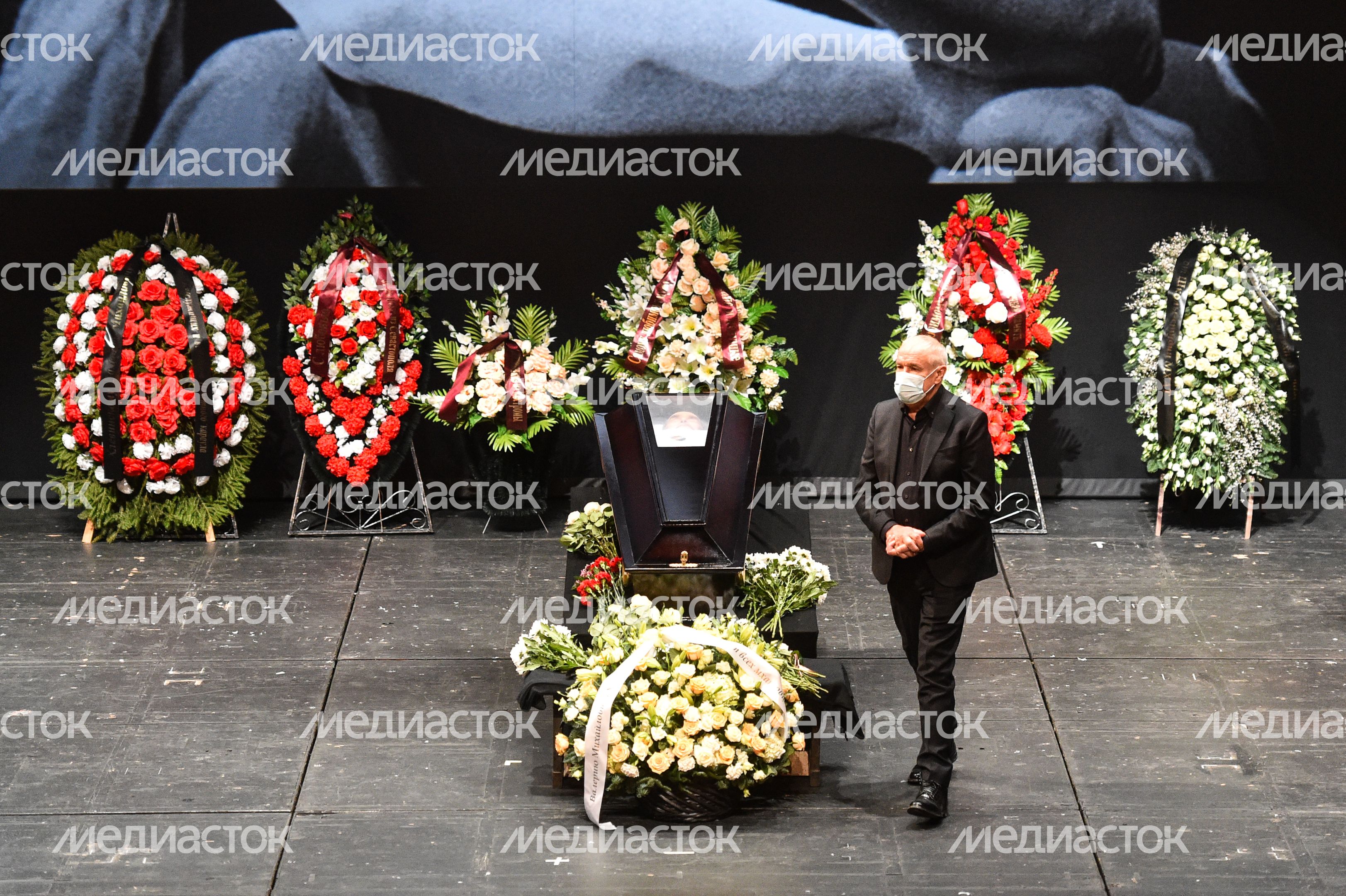 Церемония прощания с артистом Валерием Хлевинским в Московском художественном театре имени Чехова