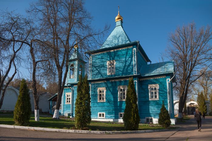 Церковь апостолов Петра и Павла в городе Дзержинский