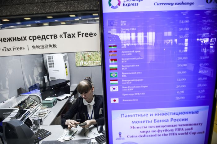 Система tax free для возврата НДС иностранцам начинает работу в России в тестовом режиме