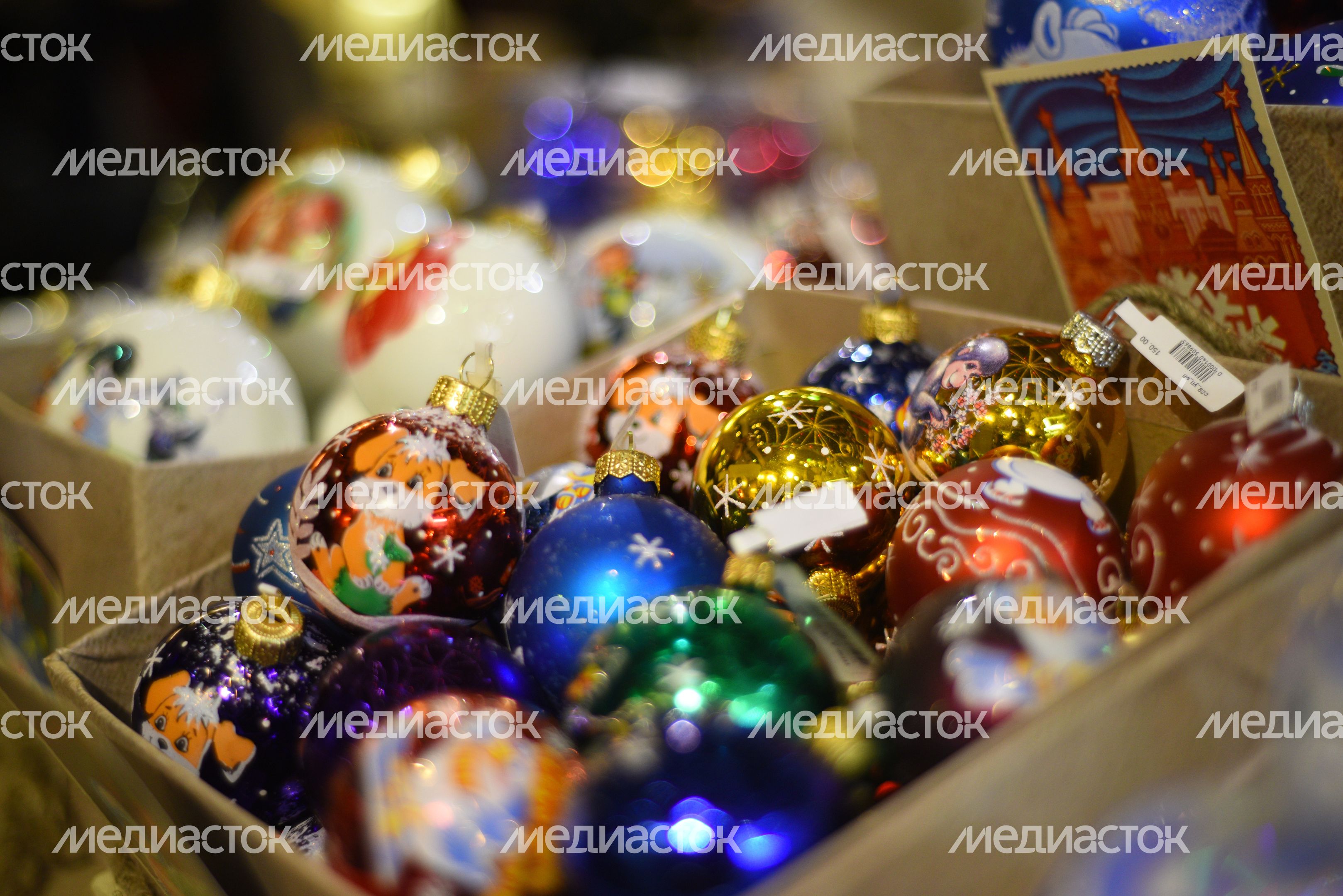 Подготовка к Новому году в Москве