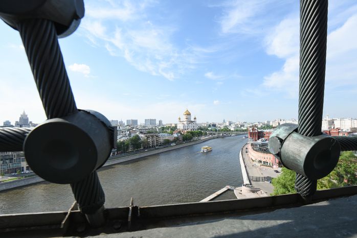 Памятник «В ознаменование 300-летия Российского флота» в Москве, 2 часть