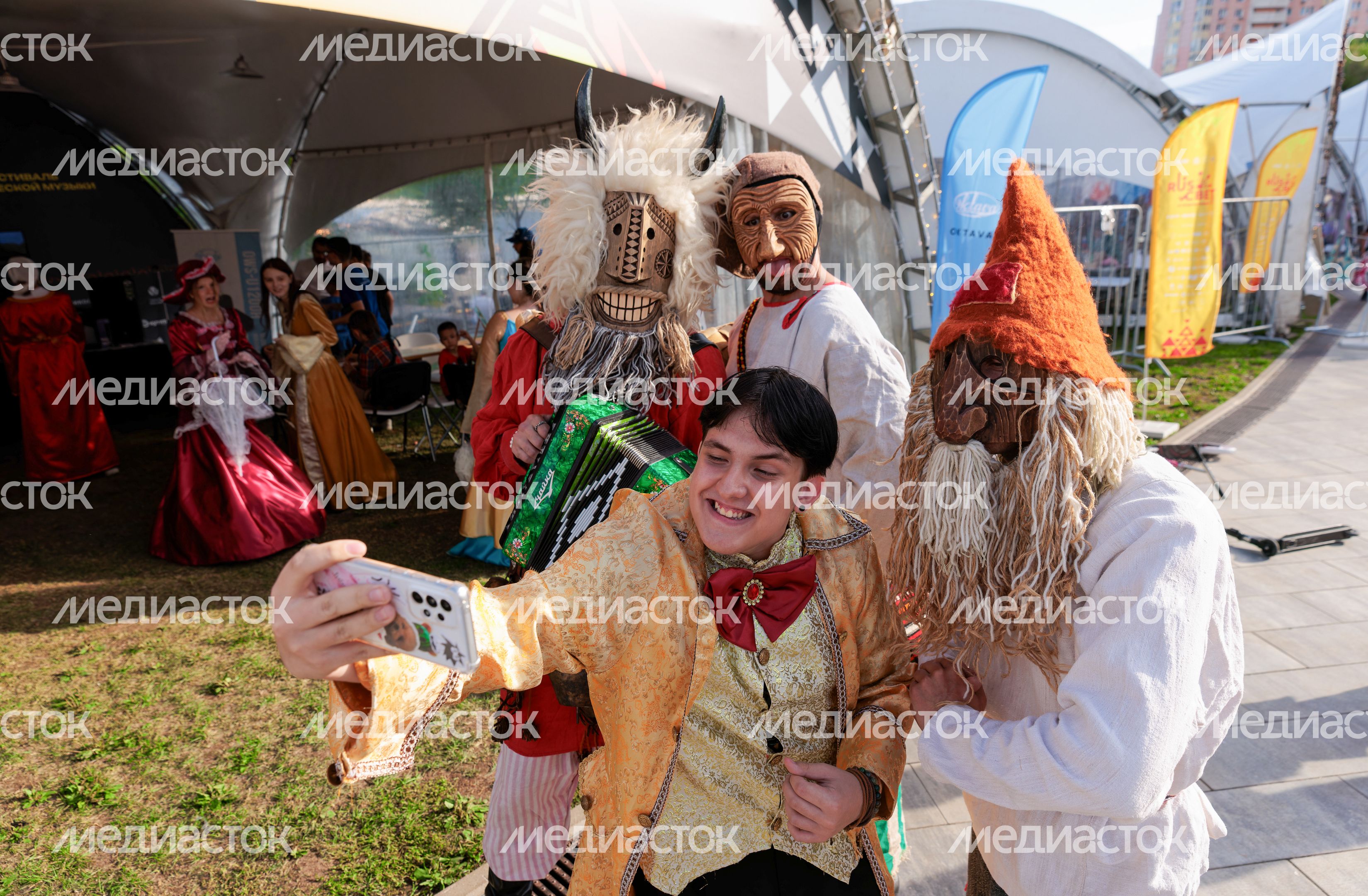 "RUS_СВЕТ". Международный фестиваль современной этнической культуры в Красногорске "RUS_СВЕТ". Международный фестиваль современной этнической культуры в Красногорске