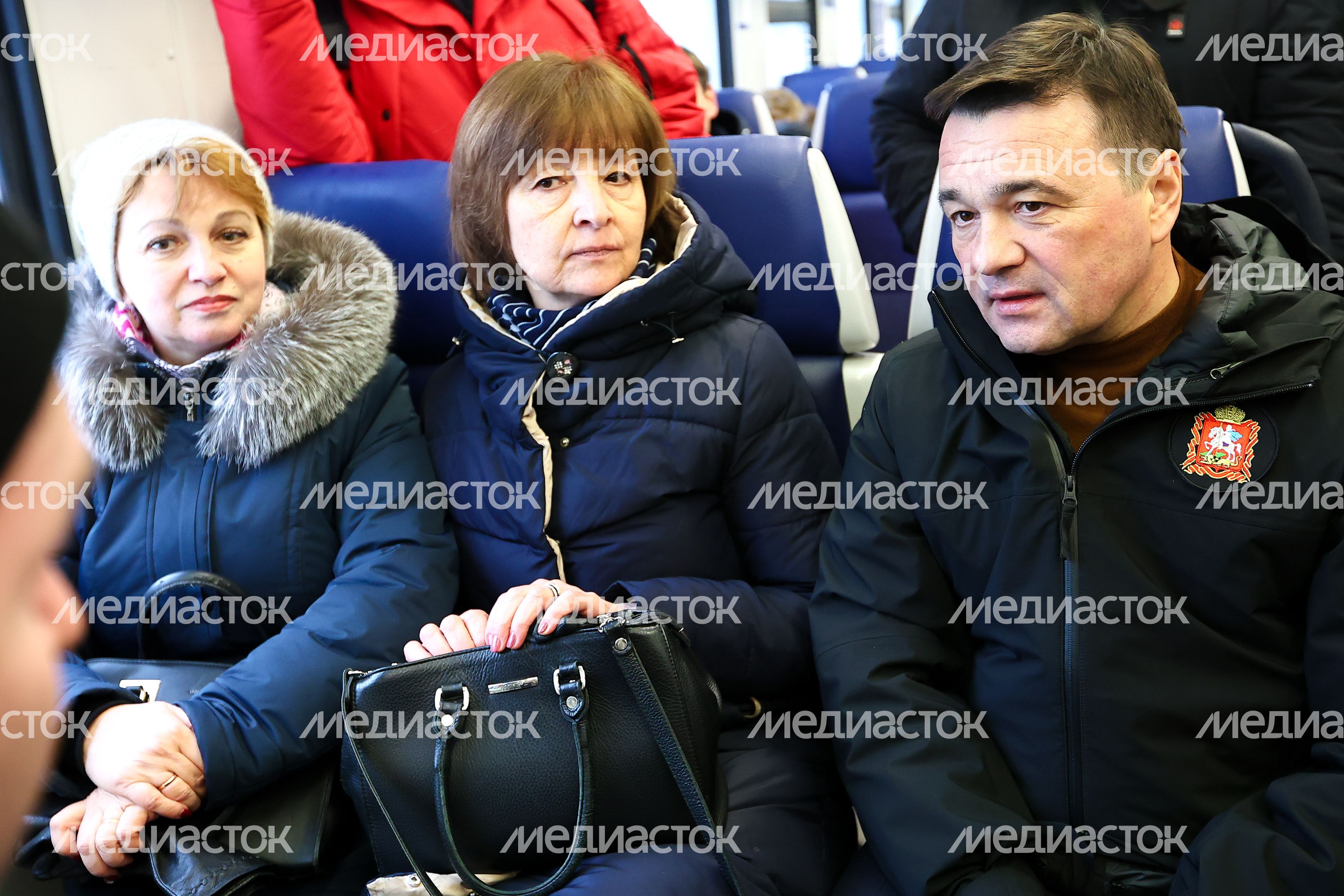 Поездка губернатора Подмосковья в электричке