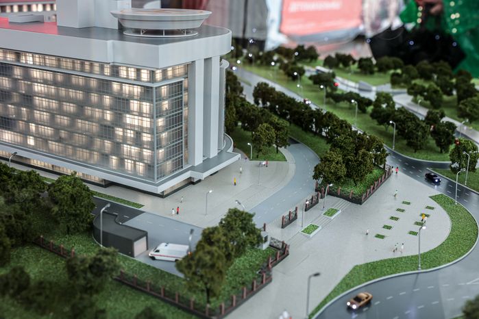 Закладка камня в основание многопрофильного детского центра «Московская областная детская больница» в Красногорске