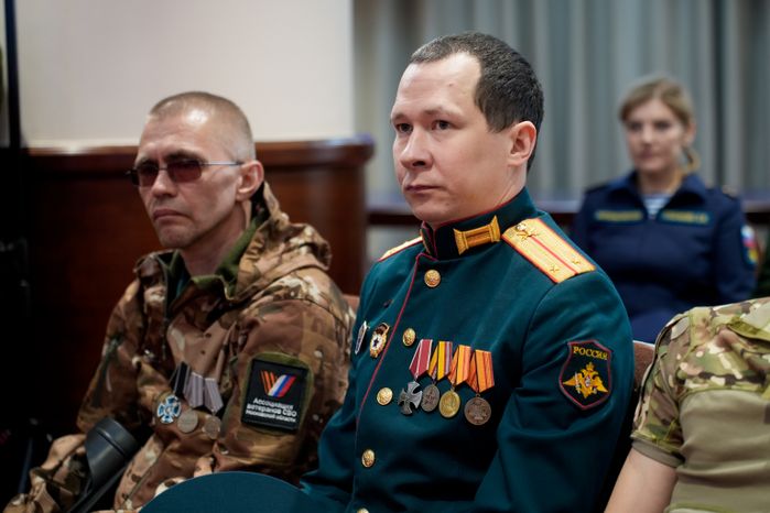 Вручение ключей от автомобилей ветеранам СВО и семьям погибших Героев