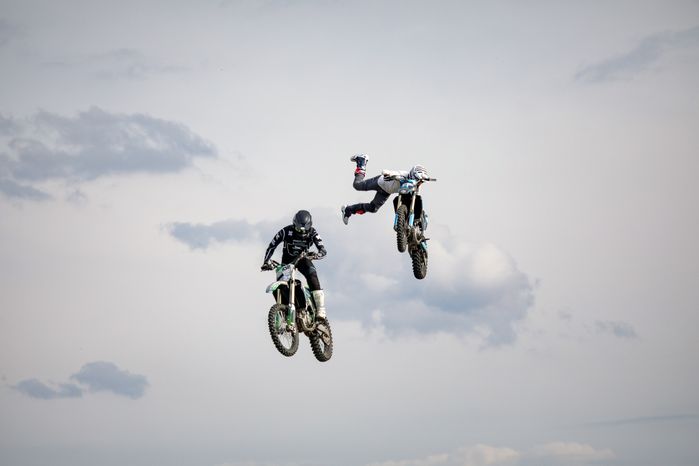 Шоу команды мотофристайла FMX13 в Лобне