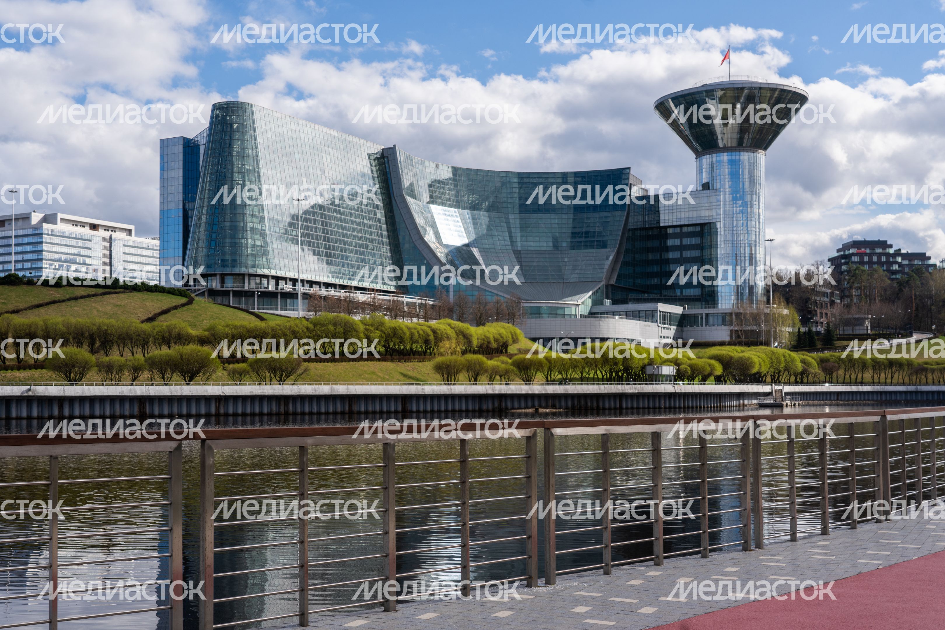 Дом правительства Московской области в Красногорске Дом правительства Московской области в Красногорске