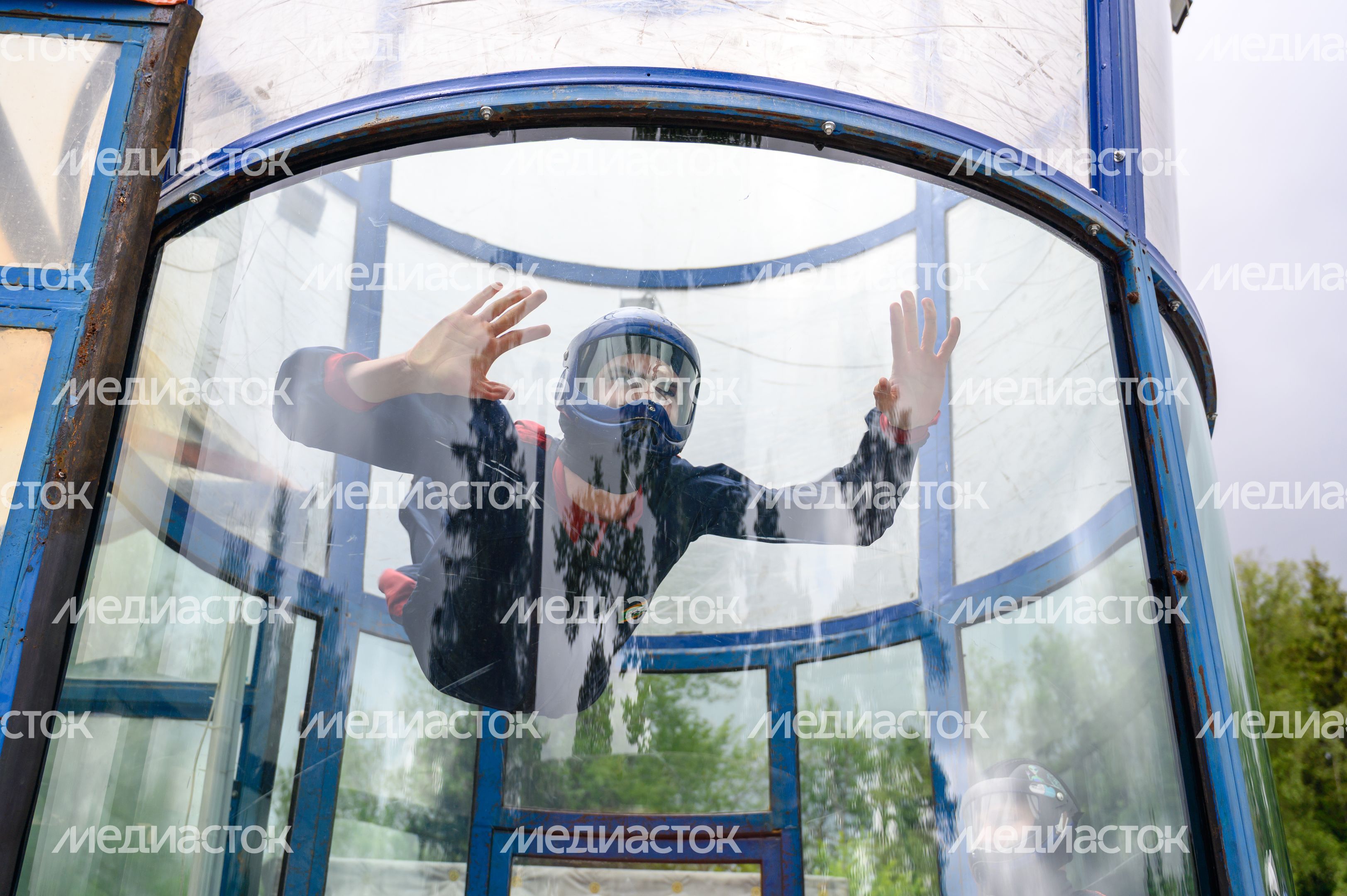 Свободное парение в аэродинамической трубе Свободное парение в аэродинамической трубе