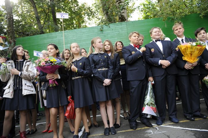 День знаний в Ломоносовской школе в Москве