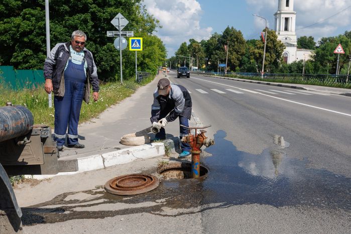 Ремонтные работы по промывке систем холодного водоснабжения на объектах Мособлводоканала для подготовки объектов к зиме