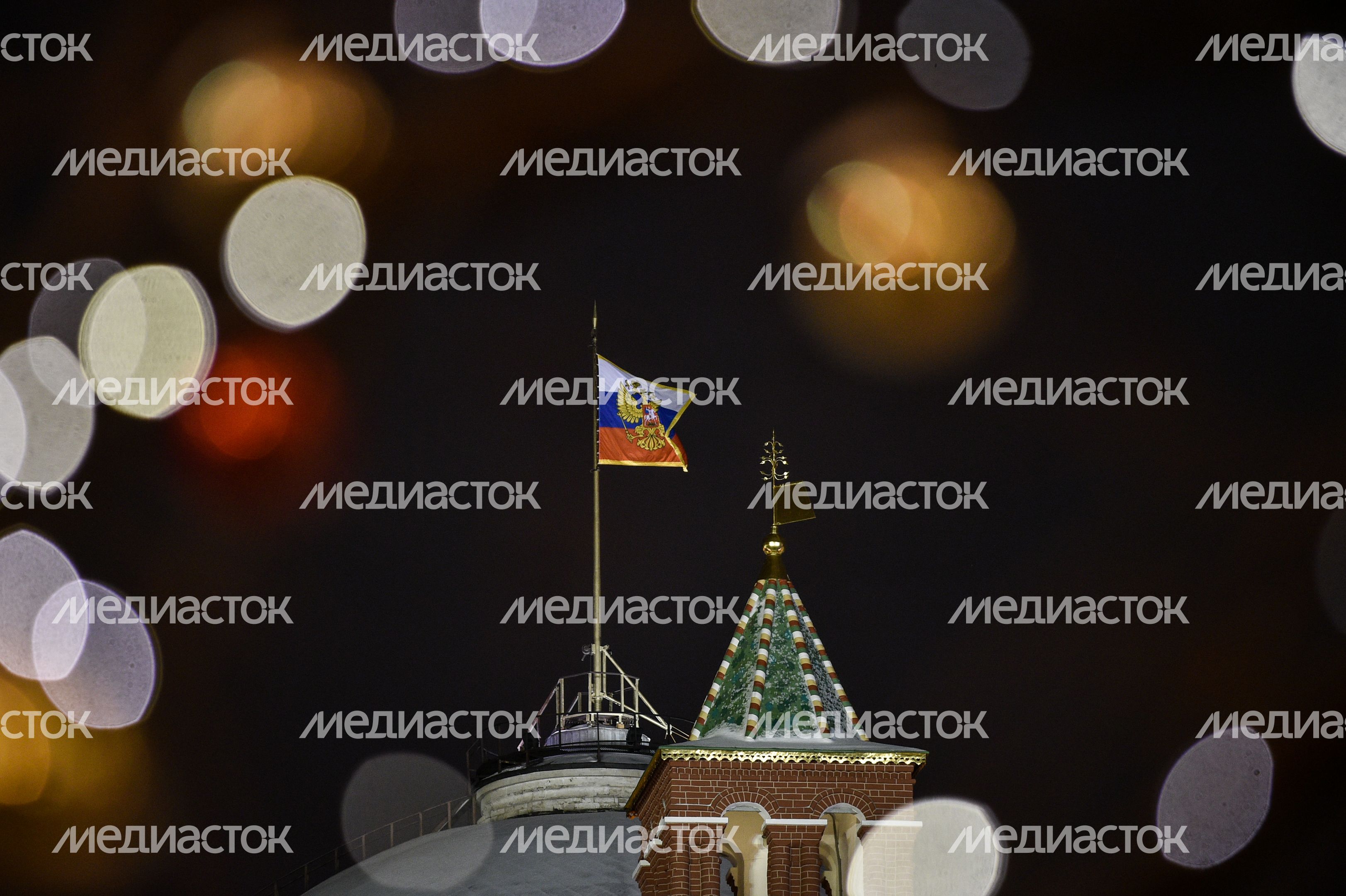 Подготовка к Новому году  в Москве