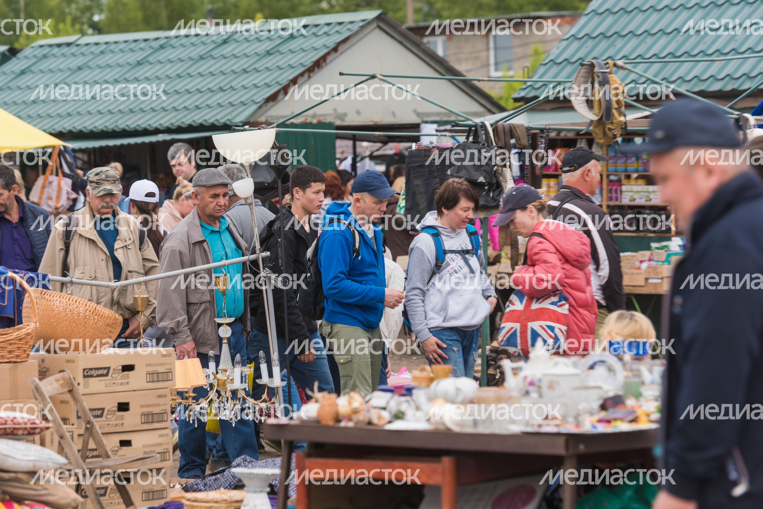 Блошиный рынок «Левша» в Новоподрезково