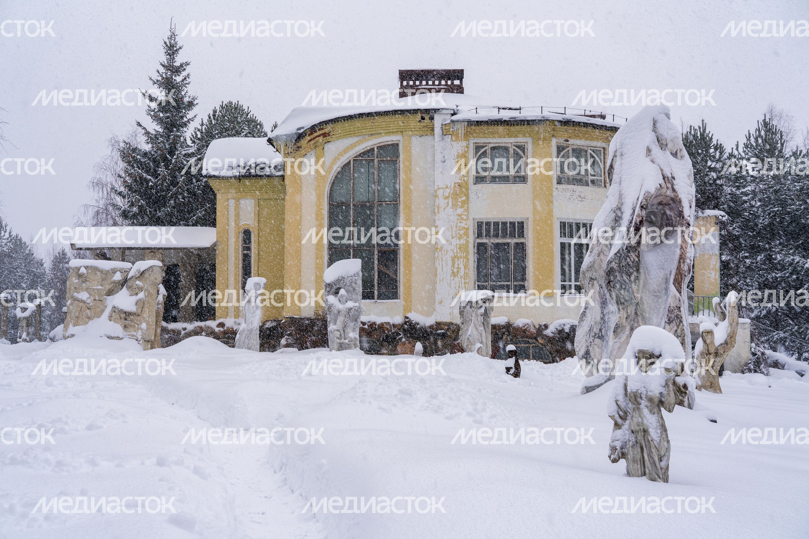 Парк и галерея скульптора Сергея Казанцева в Истре