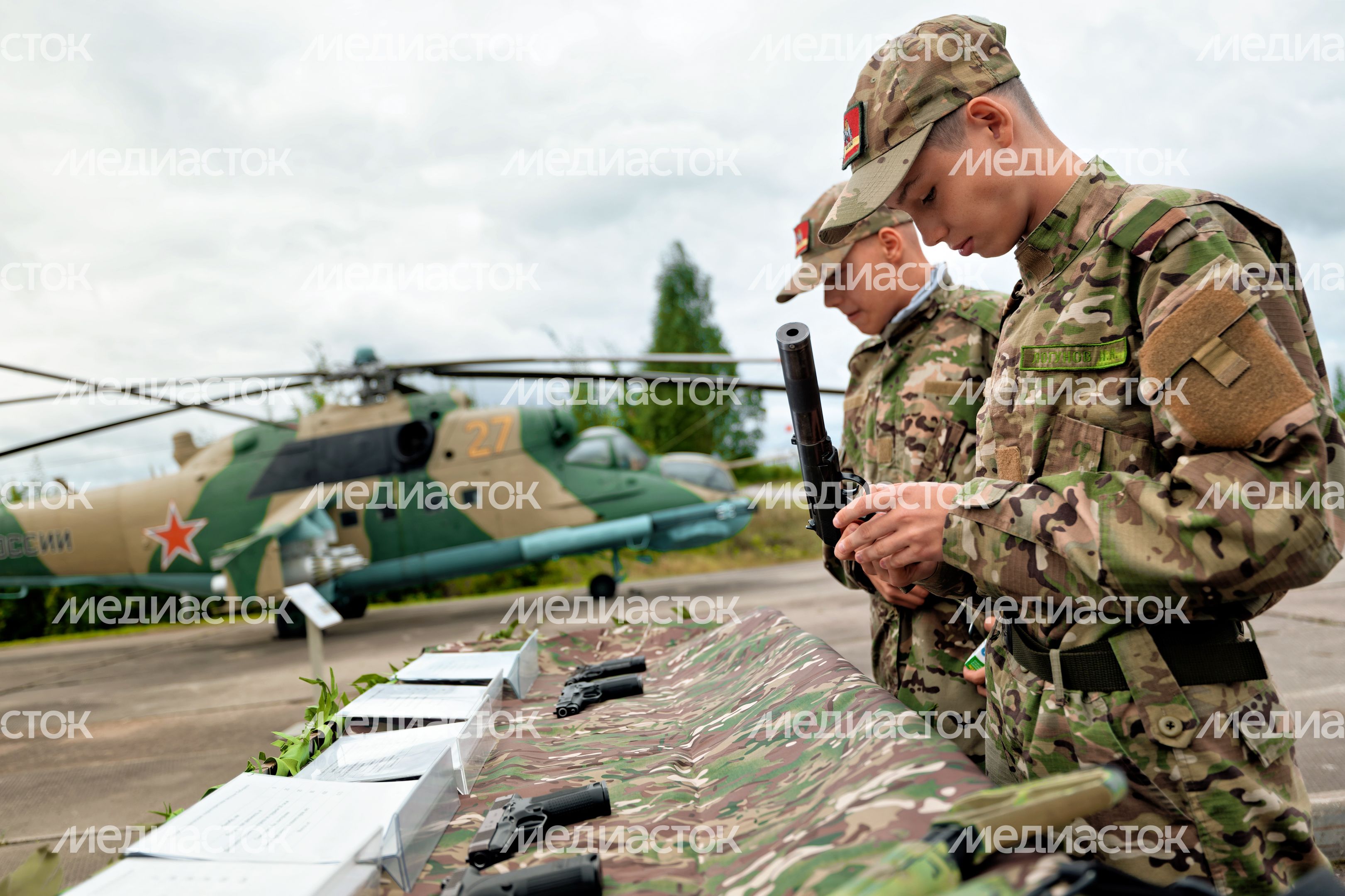 Военно-спортивная игра «Юнавиа» для молодежи в Центре военно-тактических игр парка «Патриот» Одинцовского округа