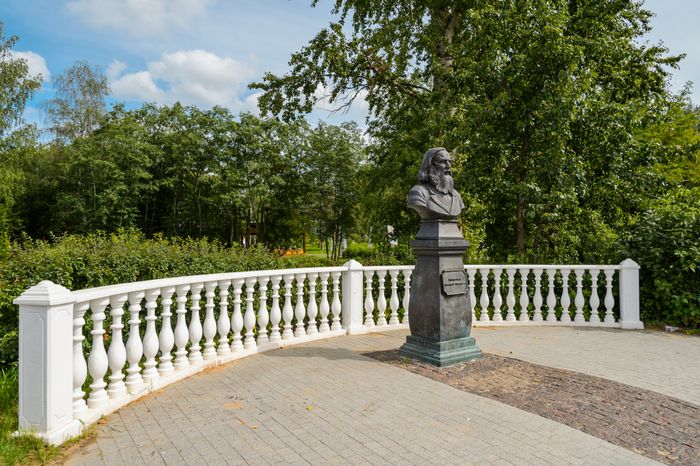 Дубна. Парк Набережная им. Д. И. Менделеева