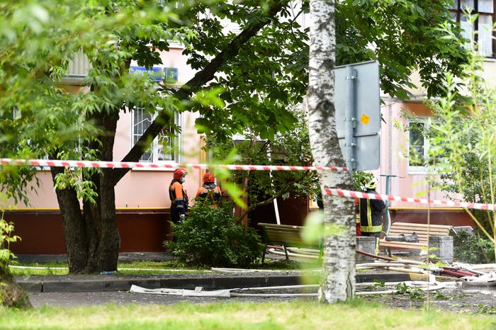 Кадры с места взрыва в доме на улице Проходчиков в Москве