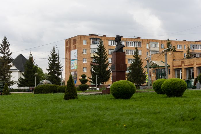 Памятник Сергею Столярову