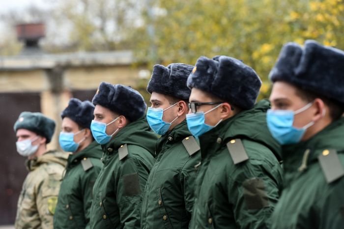 Отправка призывников к местам прохождения военной службы с городского сборного пункта Военного комиссариата города Москвы