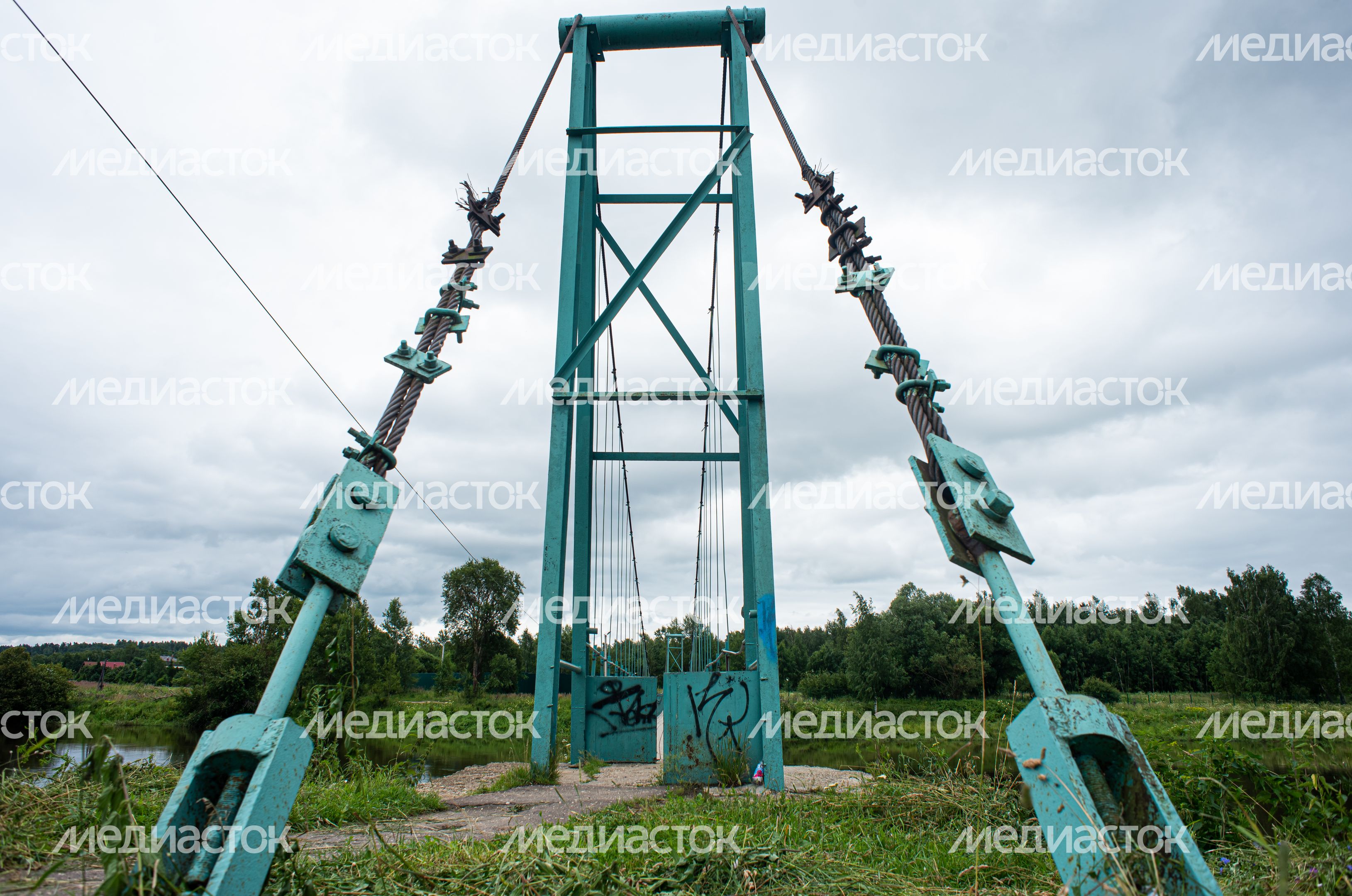 Подвесной мост у села Каринское