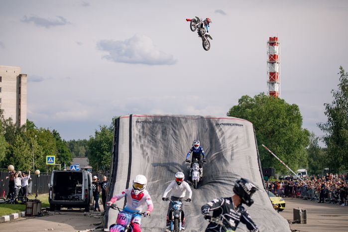 Шоу команды мотофристайла FMX13 в Лобне