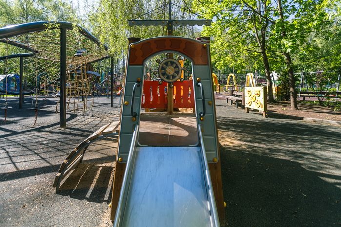 Аттракционы в парке «Березовая роща» города Дмитров