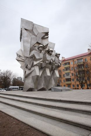 Памятник подольским курсантам