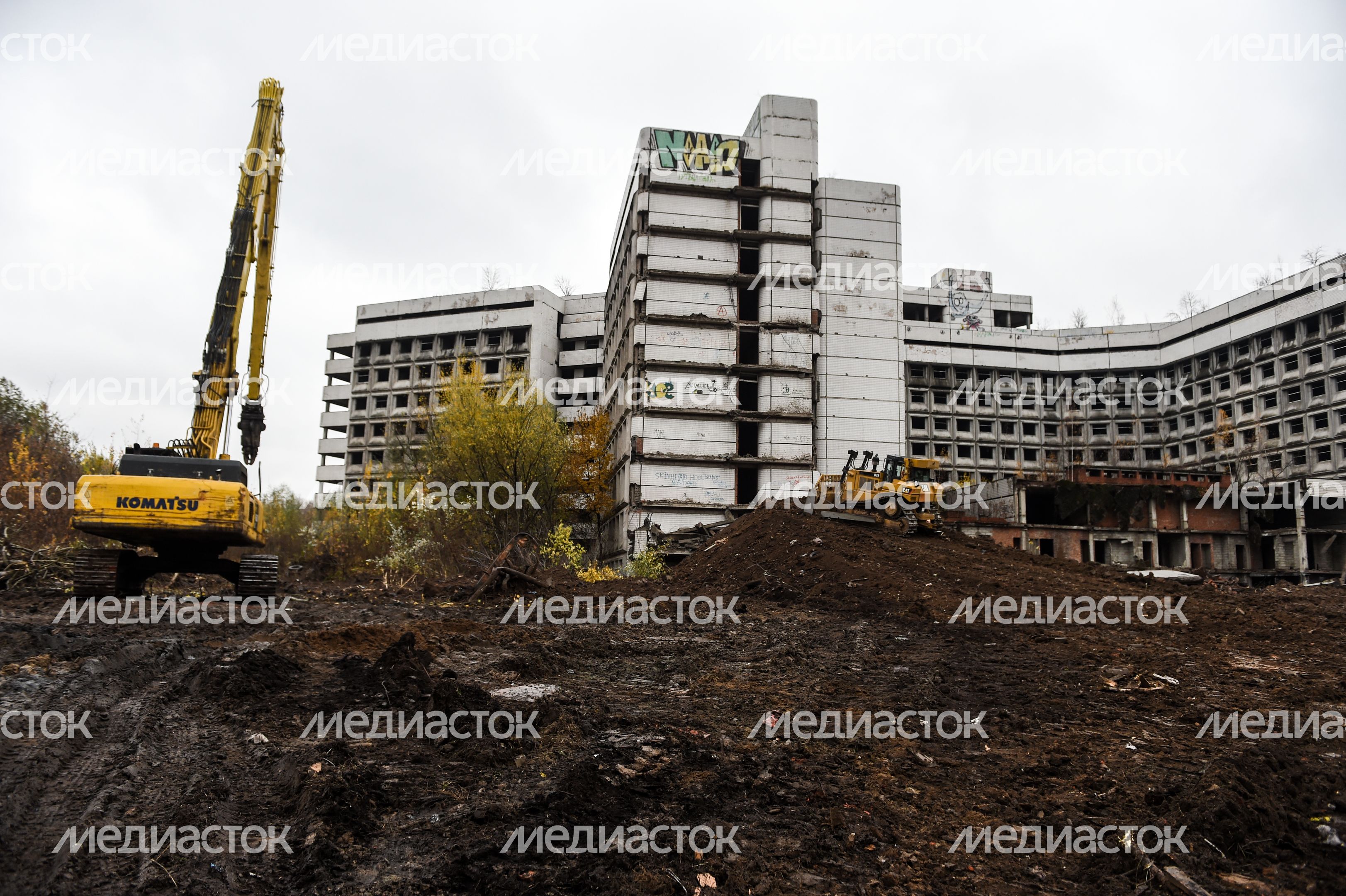 Начало работ по демонтажу Ховринской заброшенной больницы