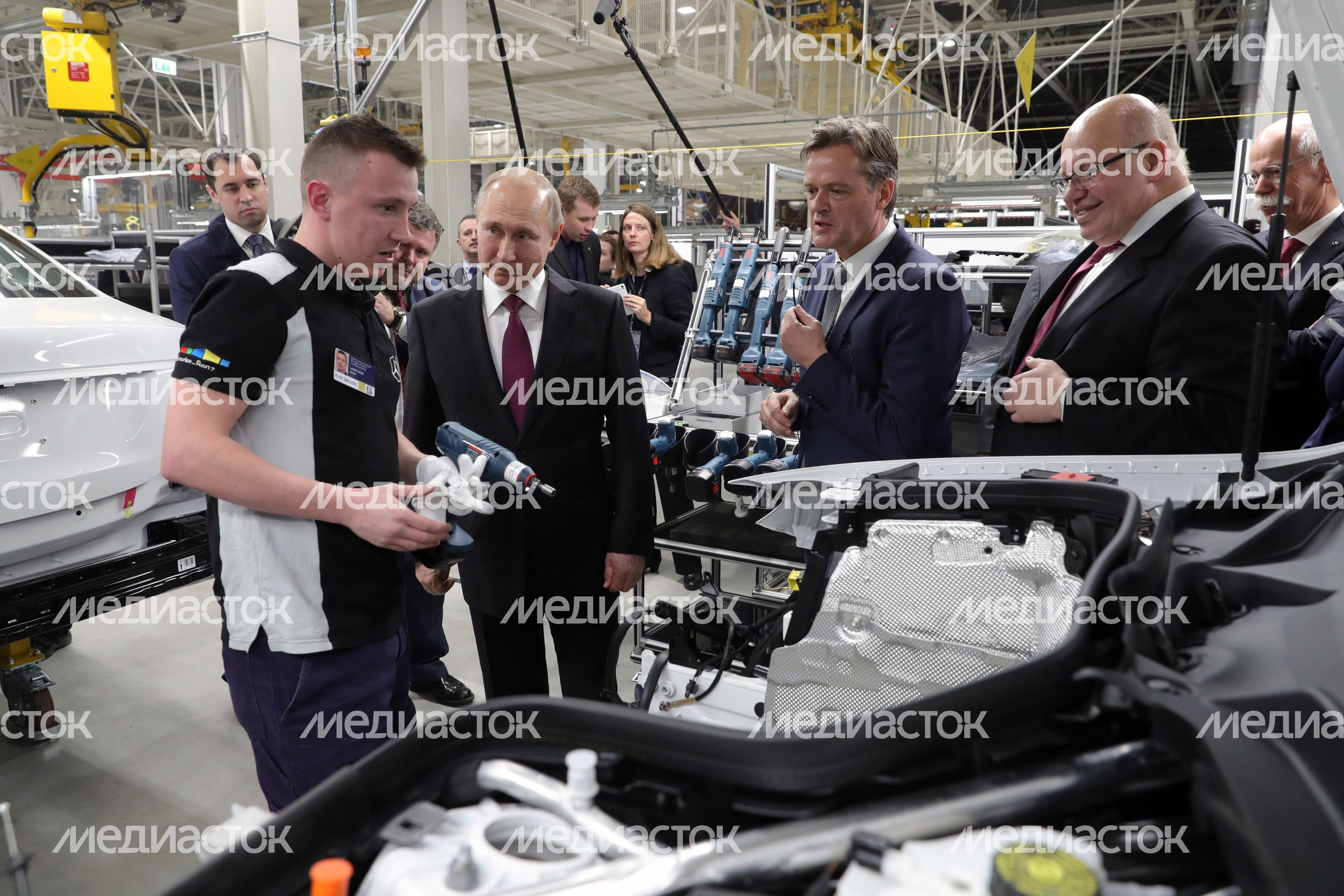 Открытие автомобильного завода Mercedes‑Benz в Подмосковье