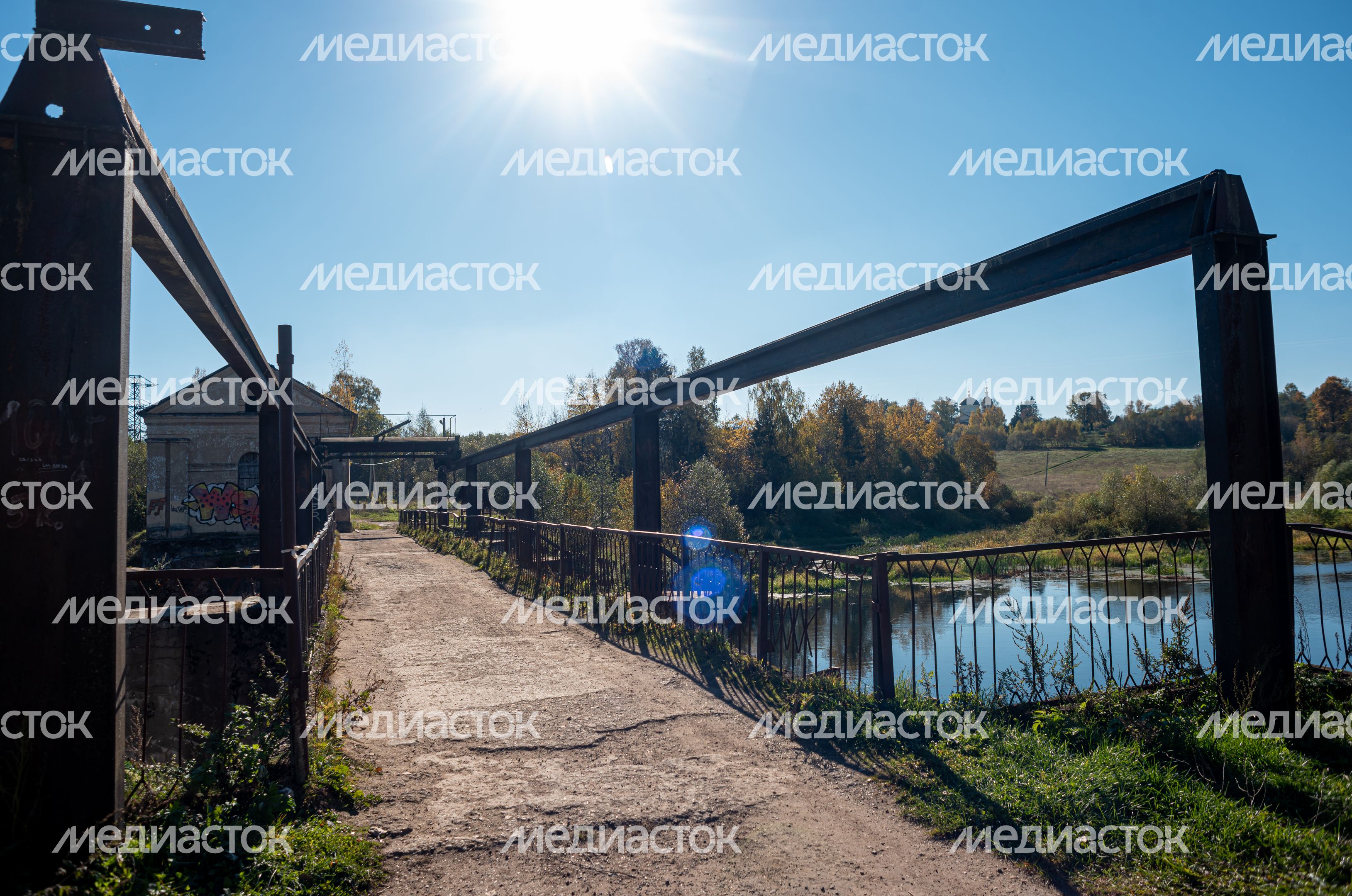Осенние виды Горбовской ГЭС Осенние виды Горбовской ГЭС