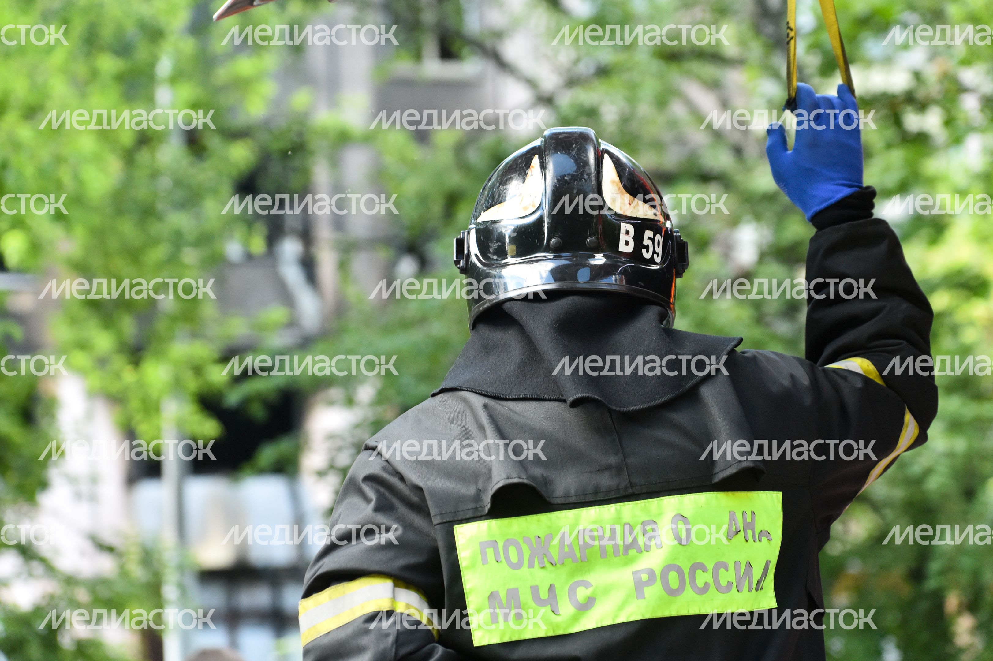Кадры с места взрыва в доме на улице Проходчиков в Москве