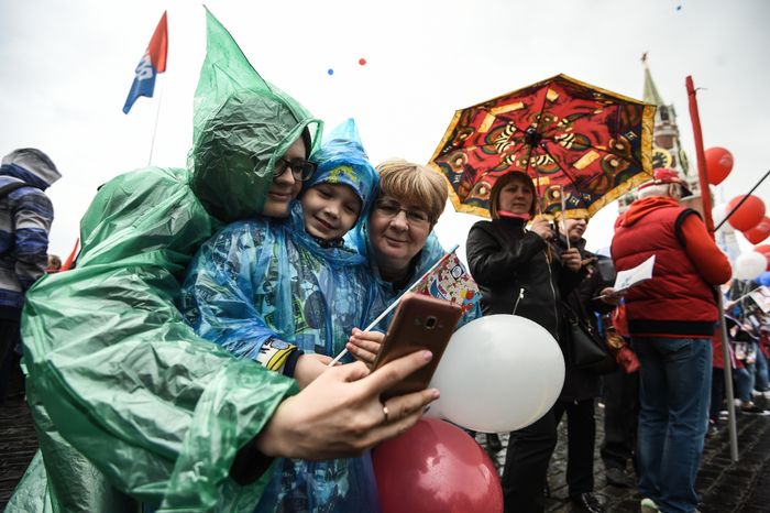 Первомайская демонстрация профсоюзов в Москве