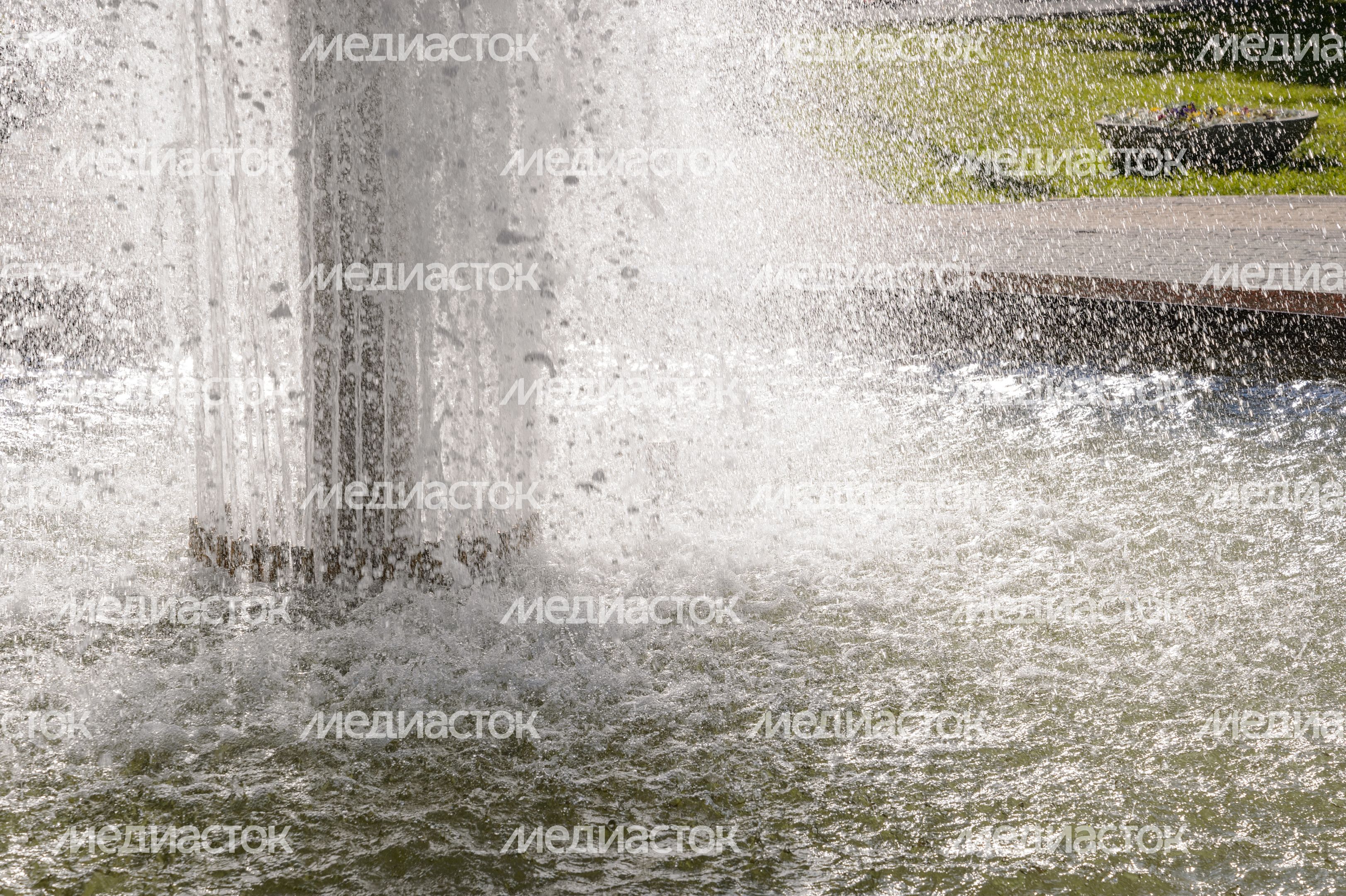 Фонтан Глыба