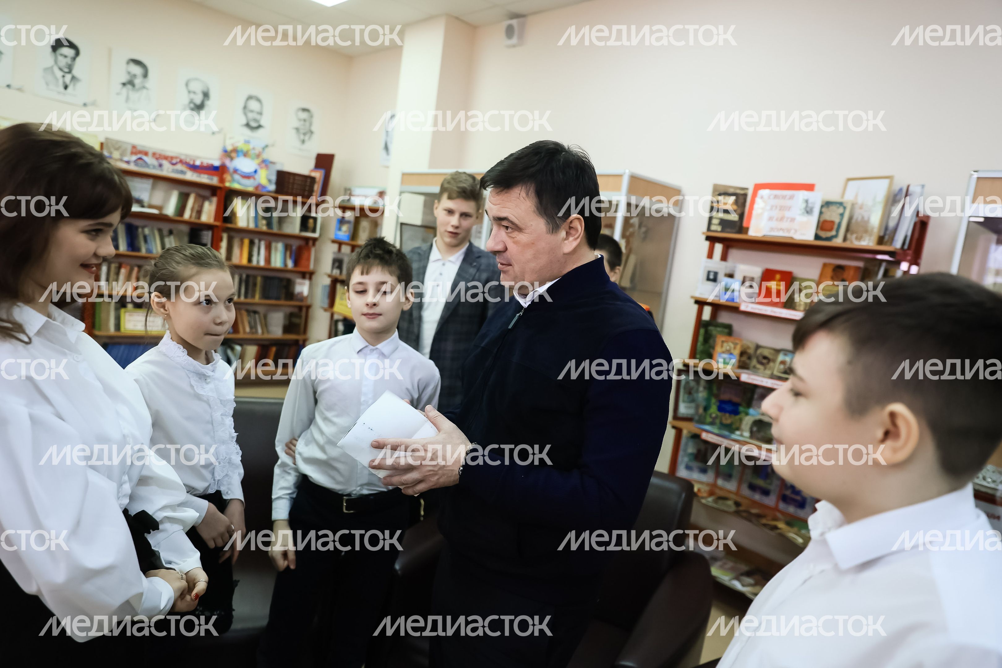 Встреча Губернатора Подмосковья со школьниками из Балашихи, чьи близкие находятся в зоне СВО