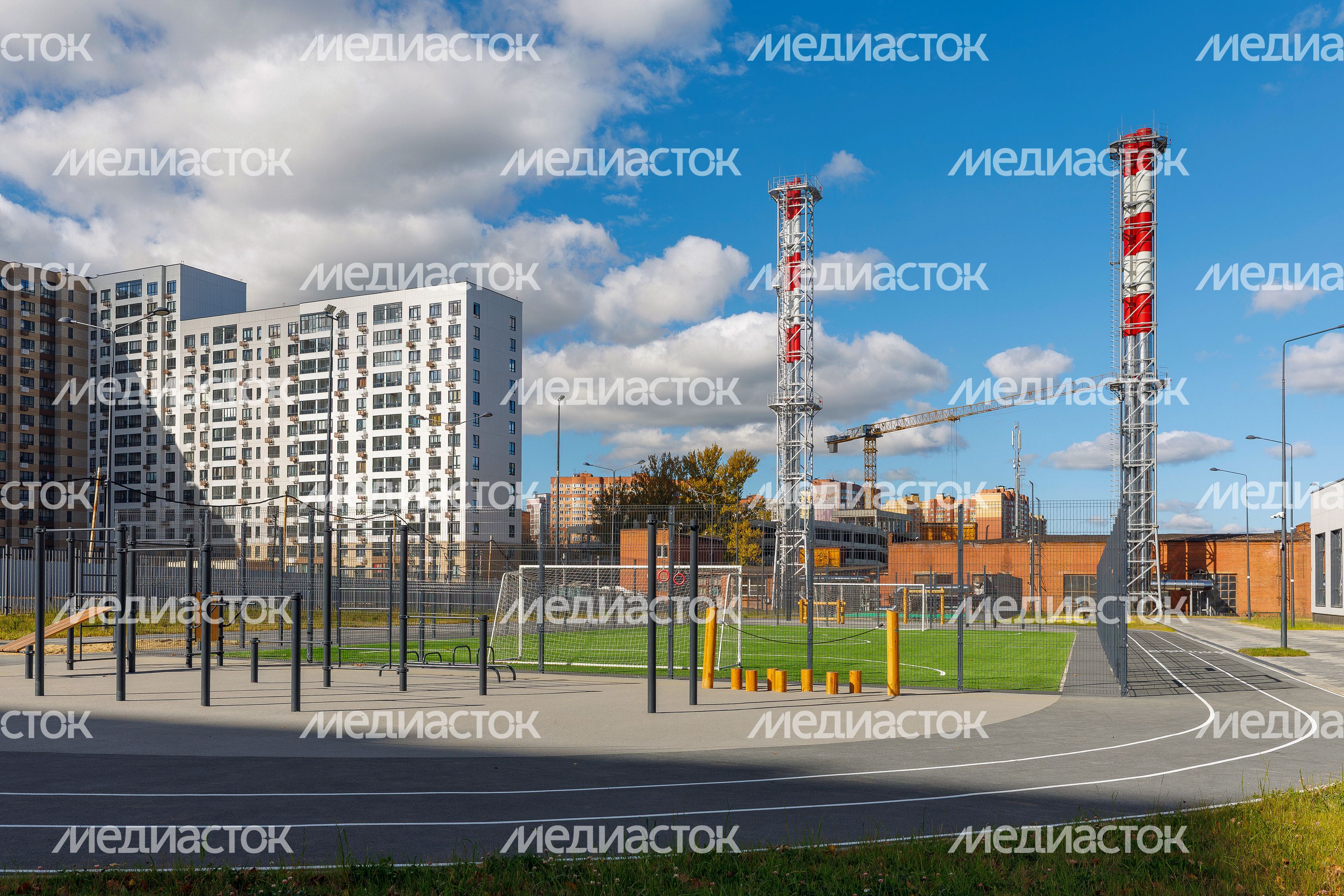 Спортивная площадка новой средней школы №20 на 1100 мест в микрорайоне Подрезково города Химки