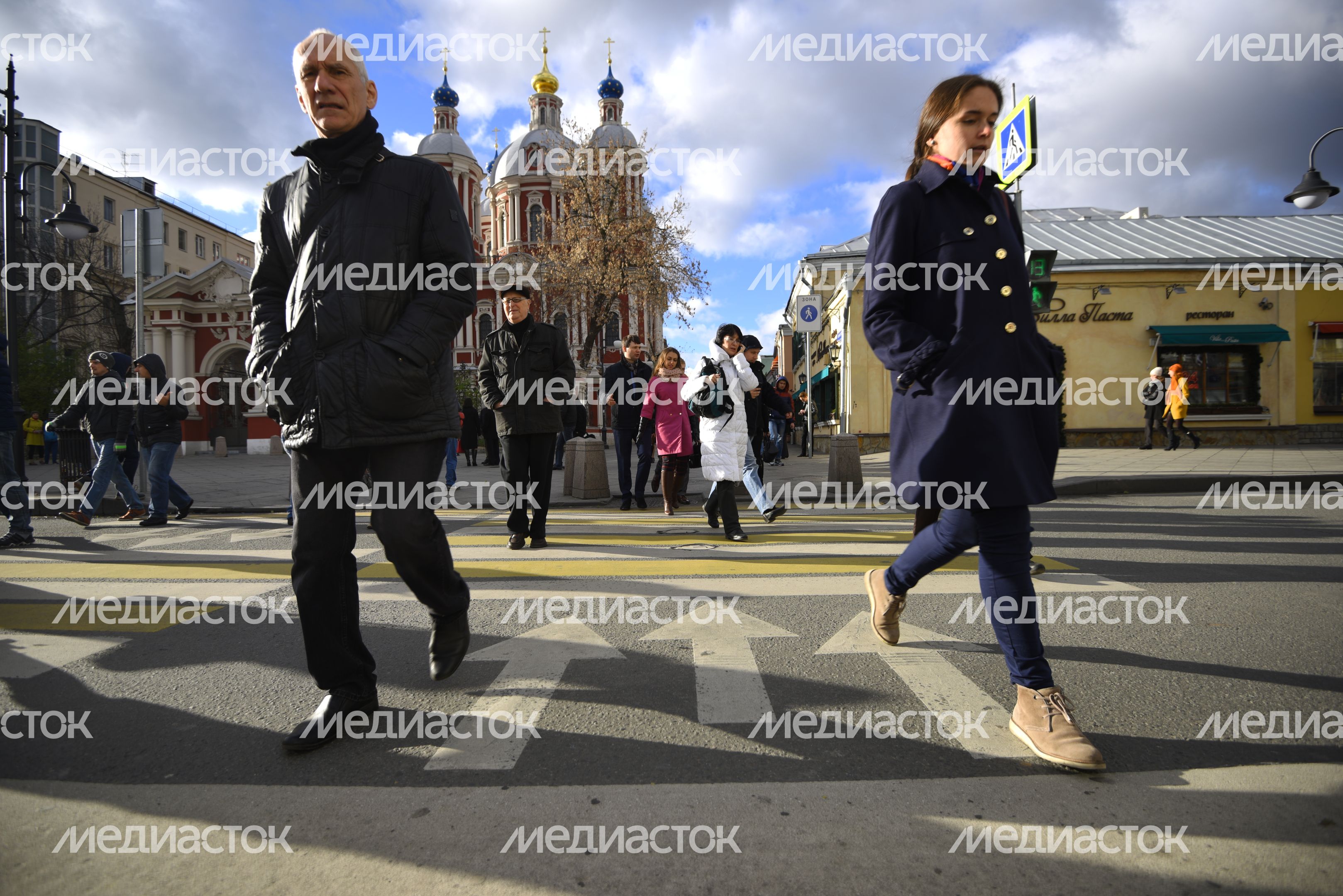 Двойной пешеходный переход на Пятницкой улице в Москве