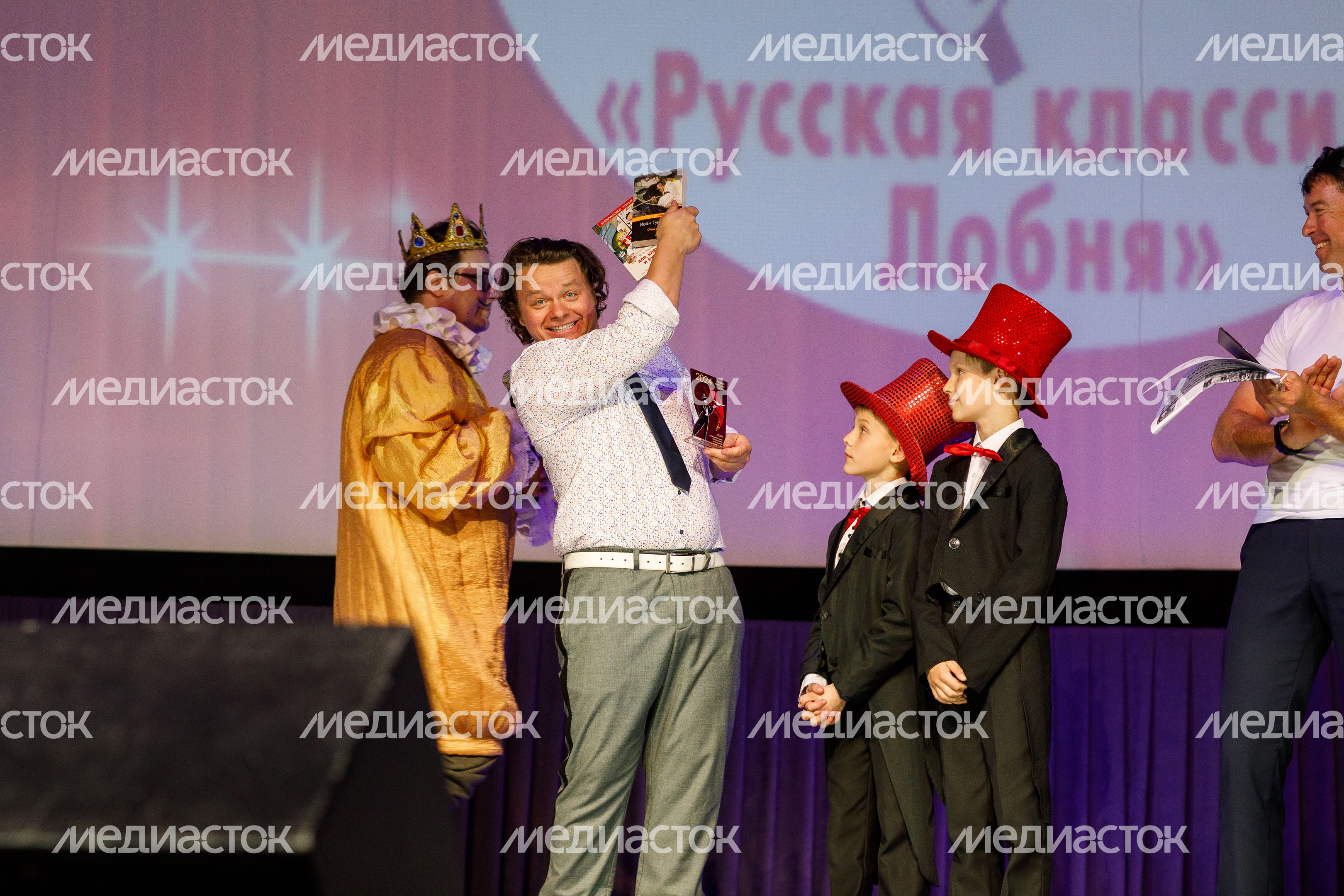 Закрытие молодежного блока XXVIII Международного молодежного фестиваля "Русская классика. Лобня" Закрытие молодежного блока XXVIII Международного молодежного фестиваля "Русская классика. Лобня"