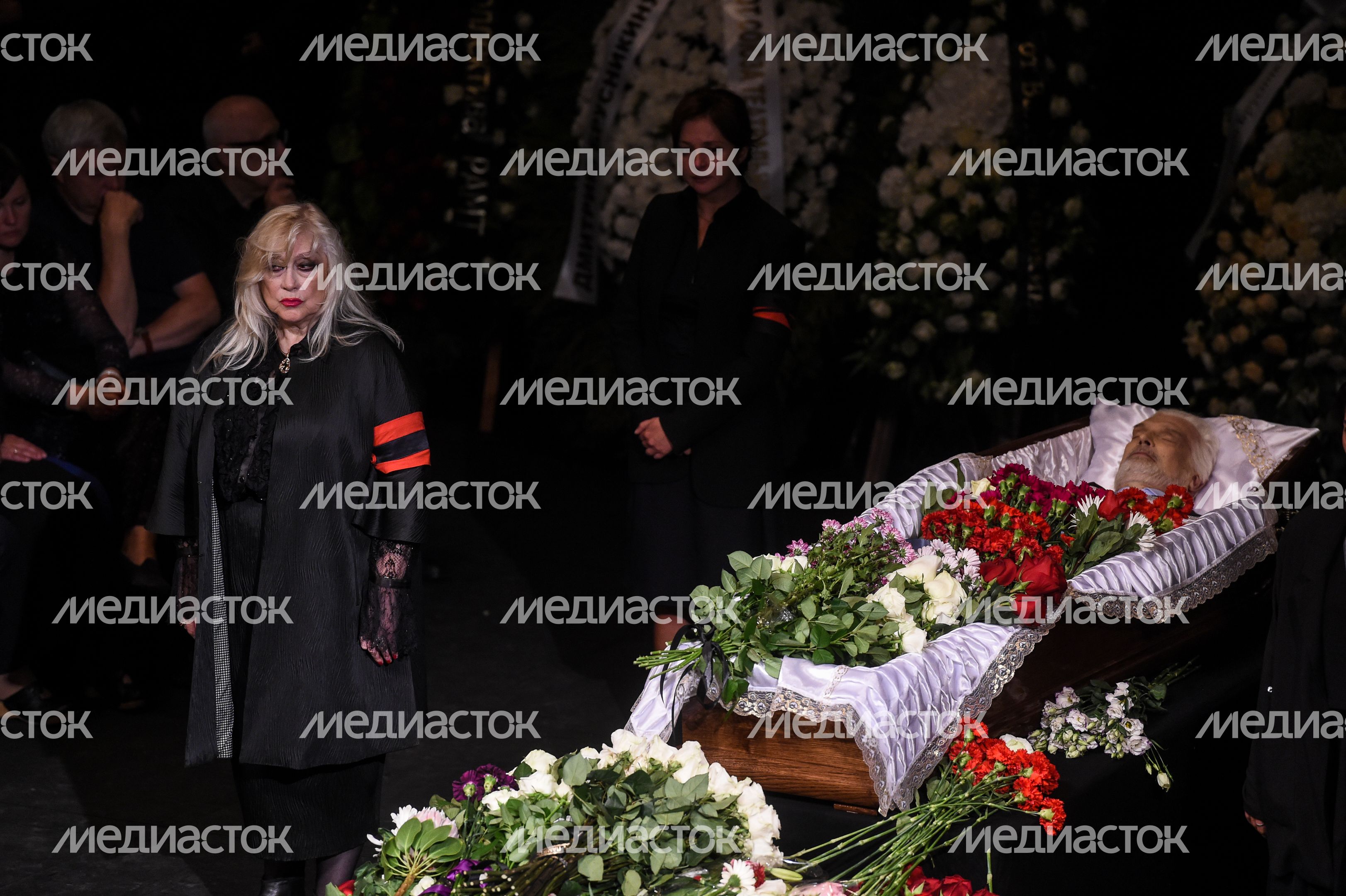 Церемония прощания с актером Дмитрием Брусникиным в Москве Церемония прощания с актером Дмитрием Брусникиным в Москве