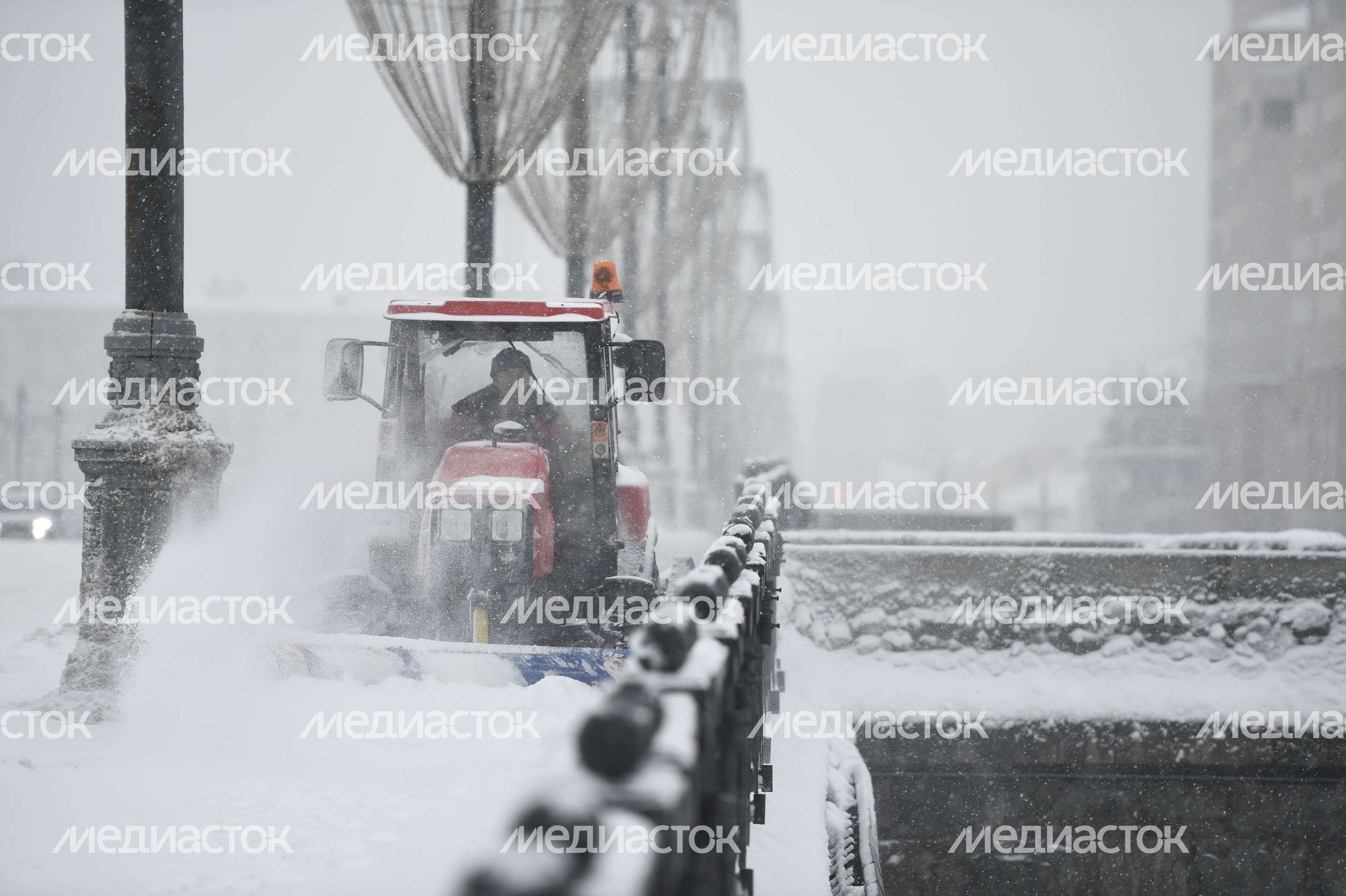 Рекордный снегопад в Москве и Подмосковье