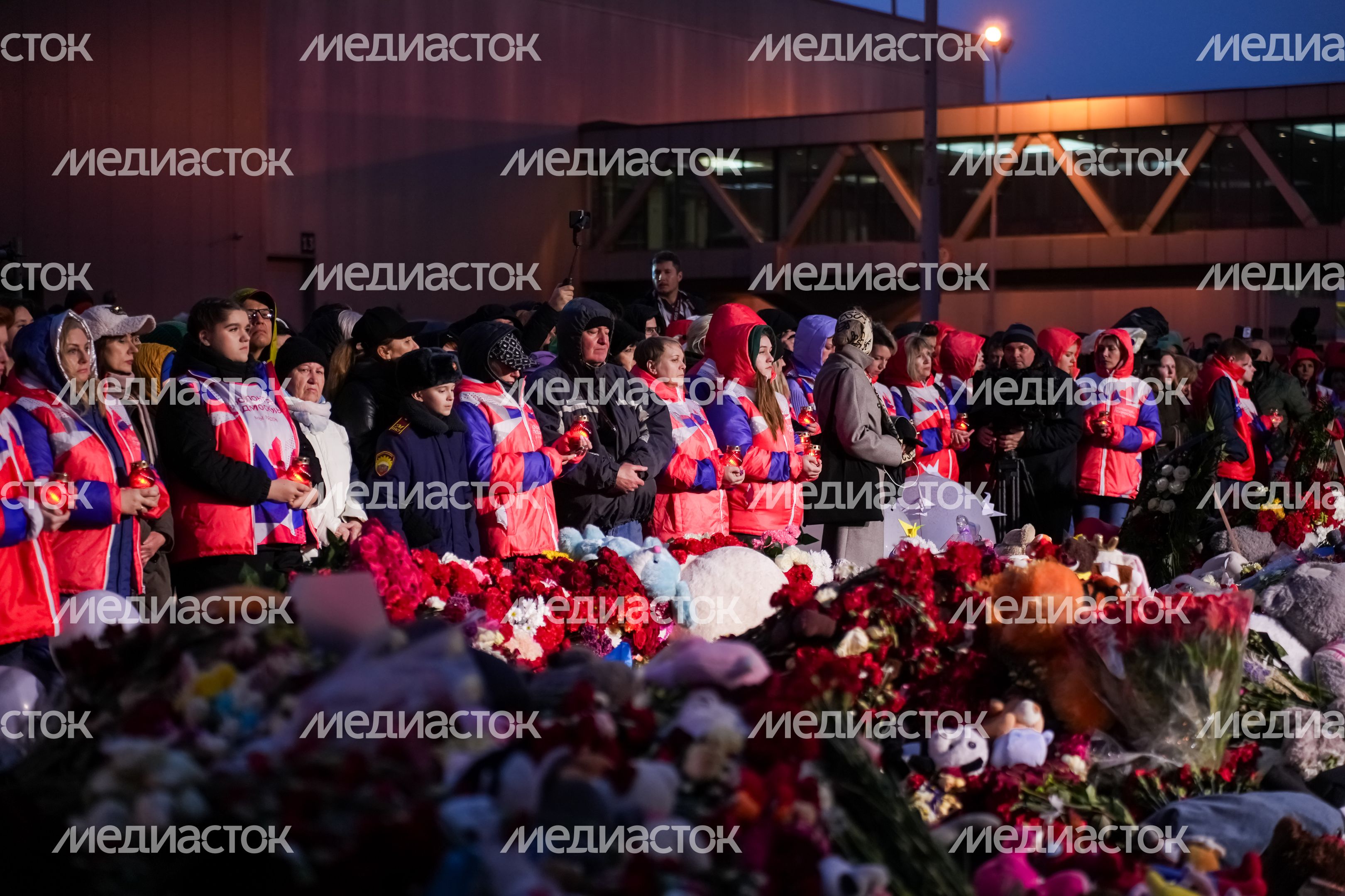 Акция памяти «Журавли» прошла на девятый день после теракта в "Крокус Сити Холле"