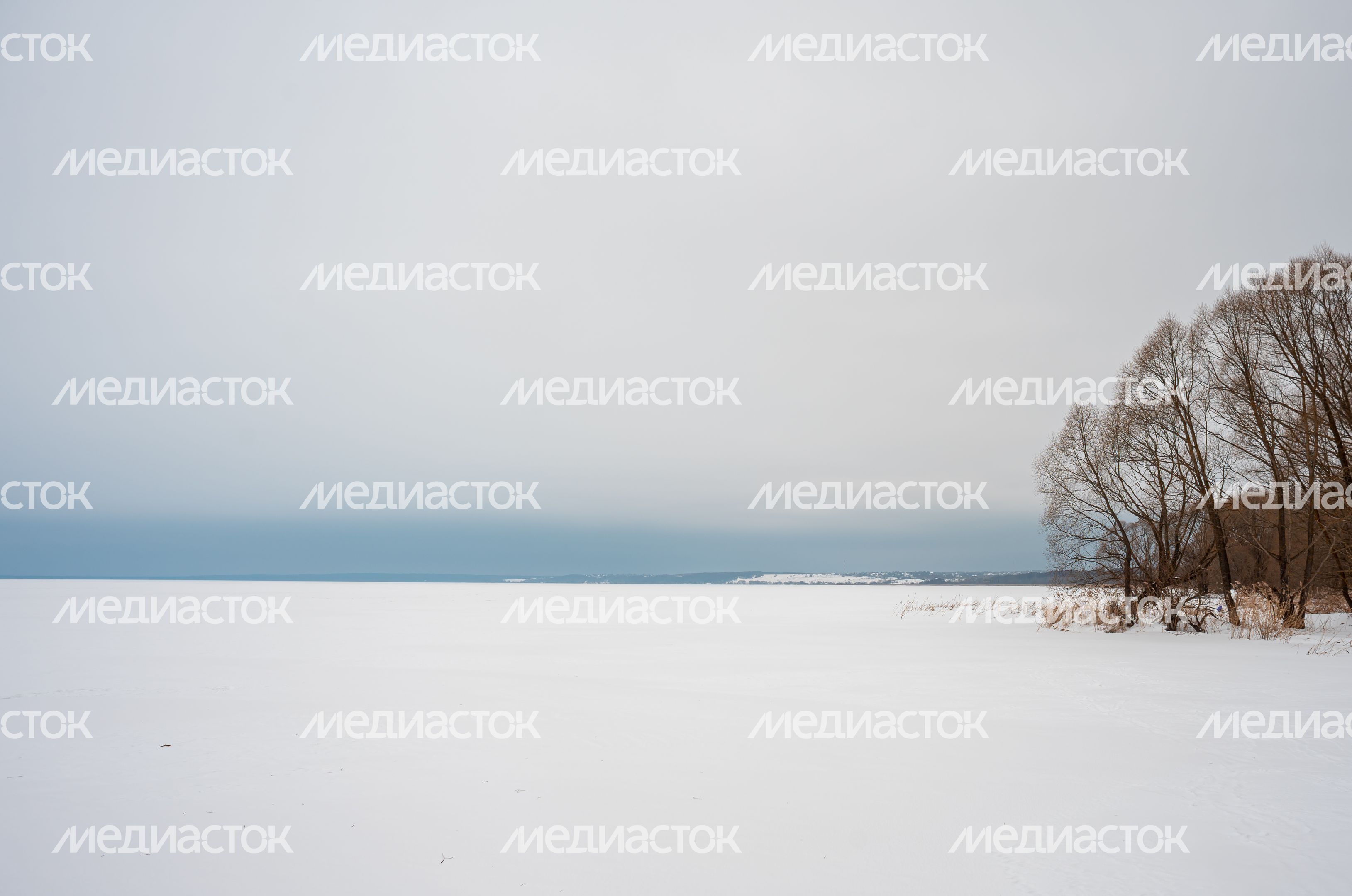 Зимние виды озера Плещеево