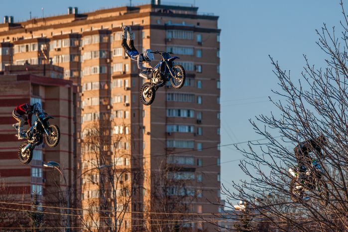 Зимний фристайл-мотокросс от команды FMX13 в Одинцово