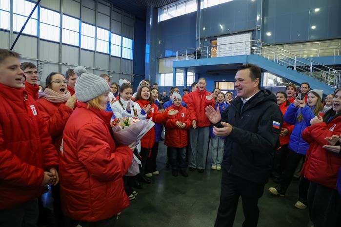 Андрей Воробьев навестил пилотажные группы на авиабазе в Кубинке
