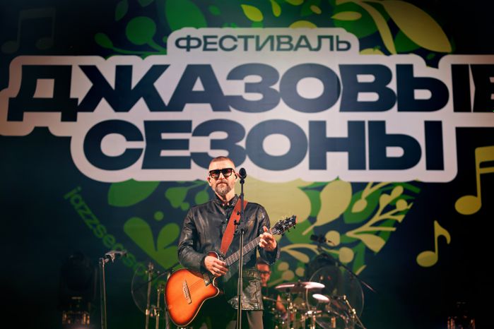 Владимир Кристовский и группа Uma2rman на фестивале «Джазовые сезоны» в музее-заповеднике «Архангельское»