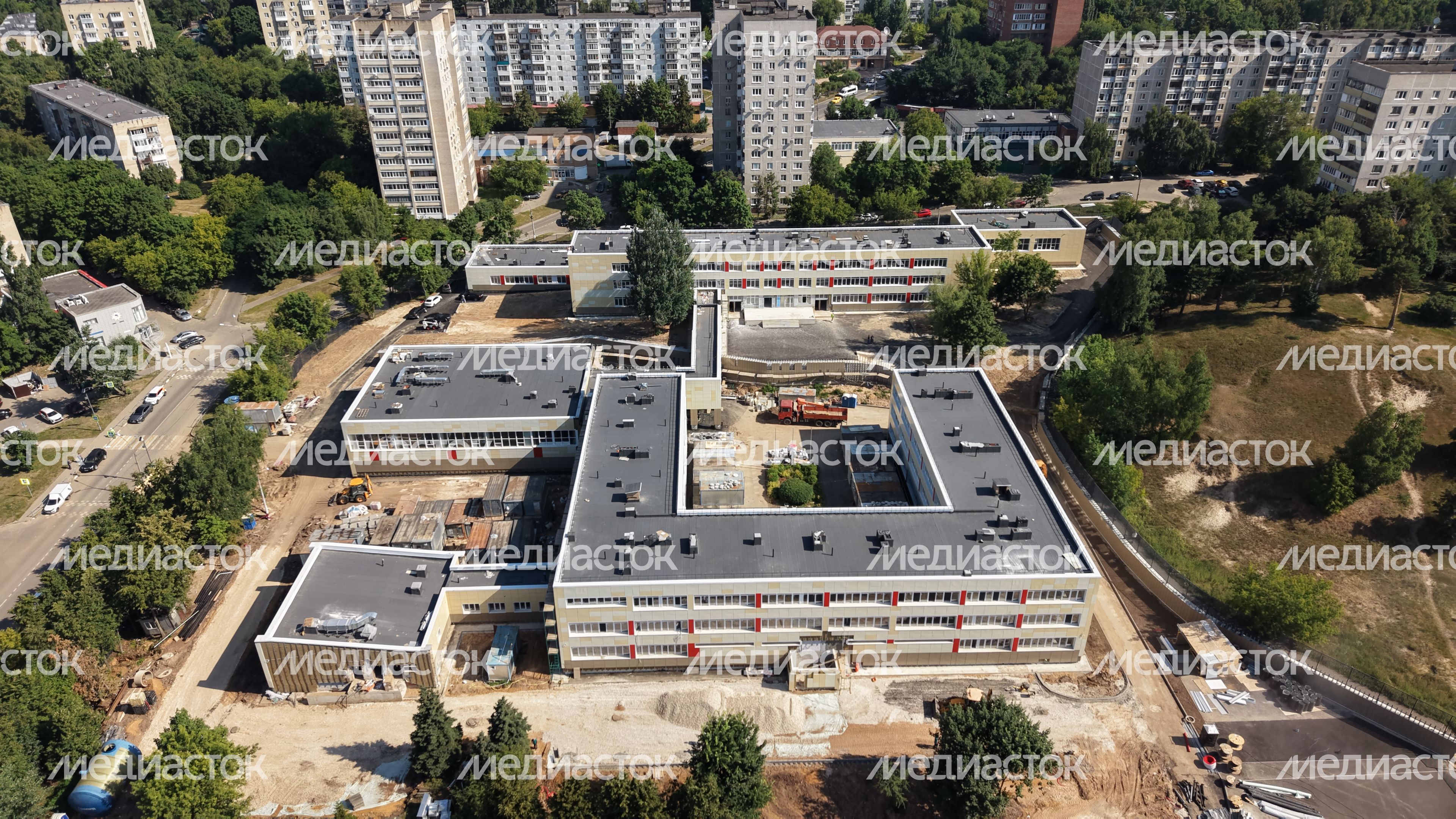 Капремонт в основном корпусе гимназии №5 в Дзержинском