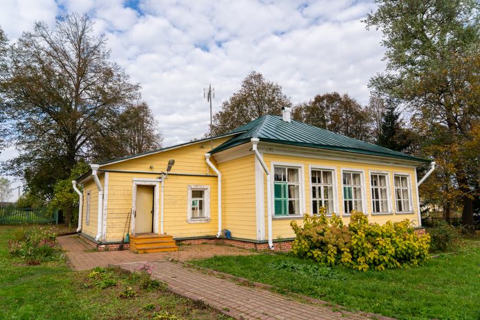 Земская школа в усадьбе Тараканово в Клину